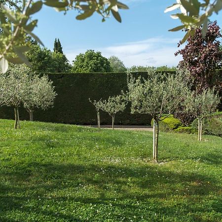 Villa Carini With 3000 Mq Garden & Heated Pool 카스텔누보델가다 외부 사진