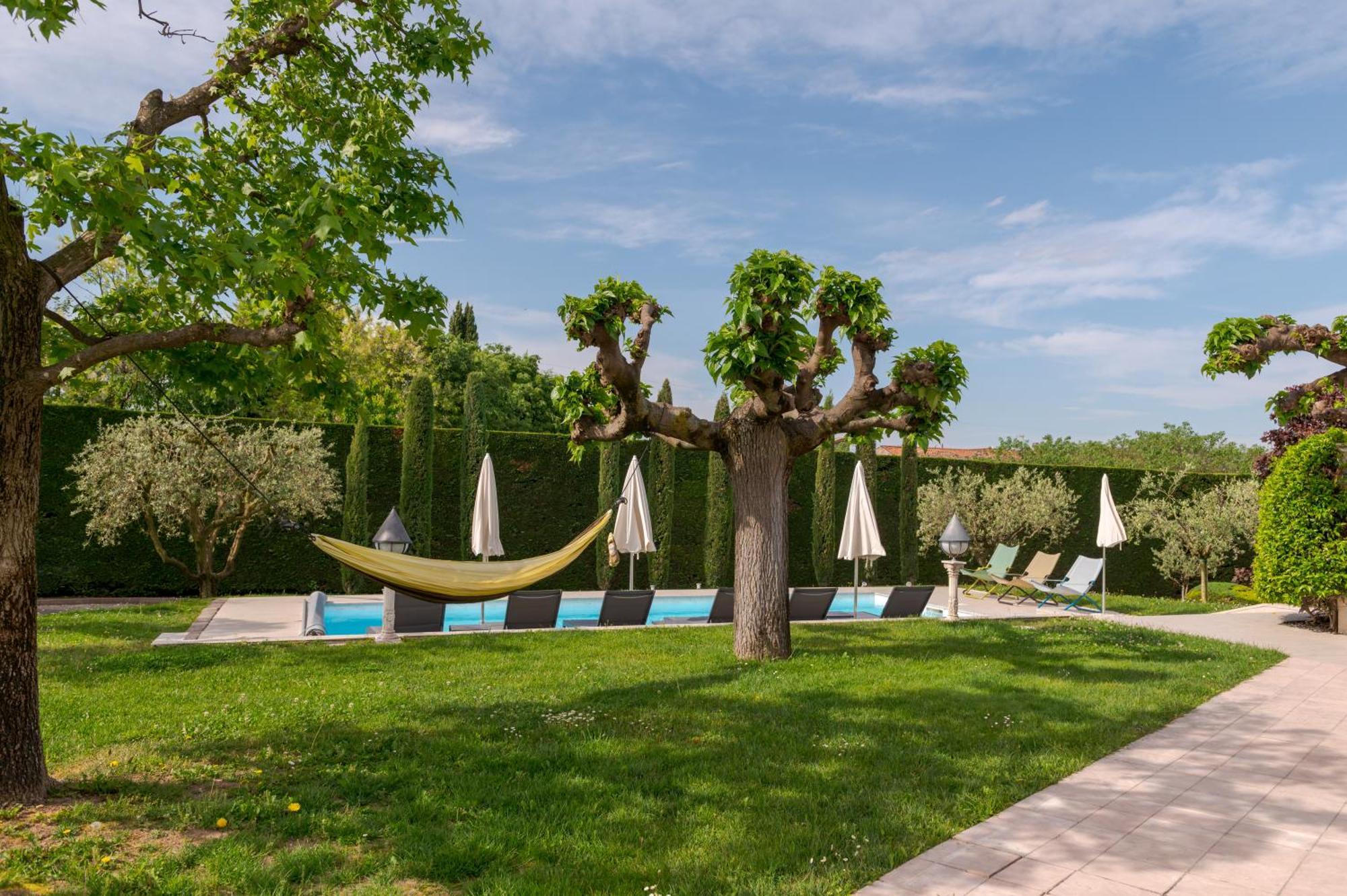 Villa Carini With 3000 Mq Garden & Heated Pool 카스텔누보델가다 외부 사진