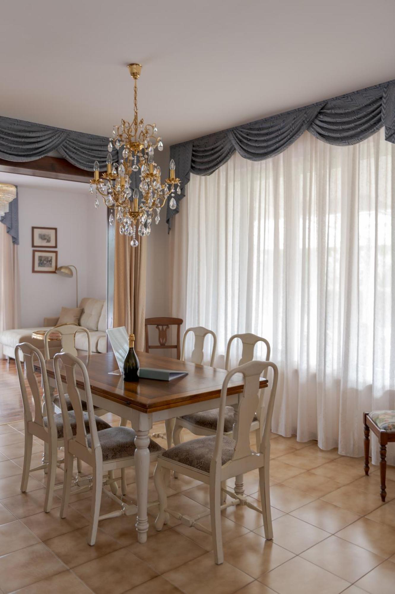 Villa Carini With 3000 Mq Garden & Heated Pool 카스텔누보델가다 외부 사진